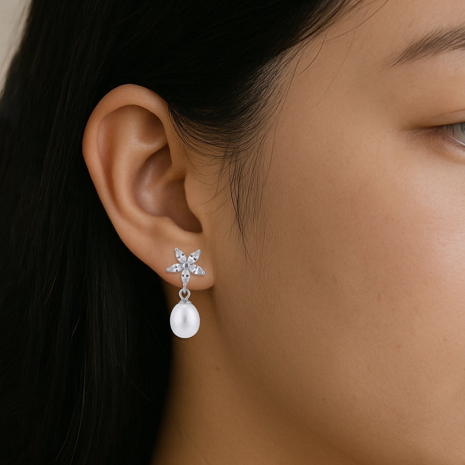 925 Sterling Silver Delicate Star-Flower Classic Pearl Dangle Earrings for Women