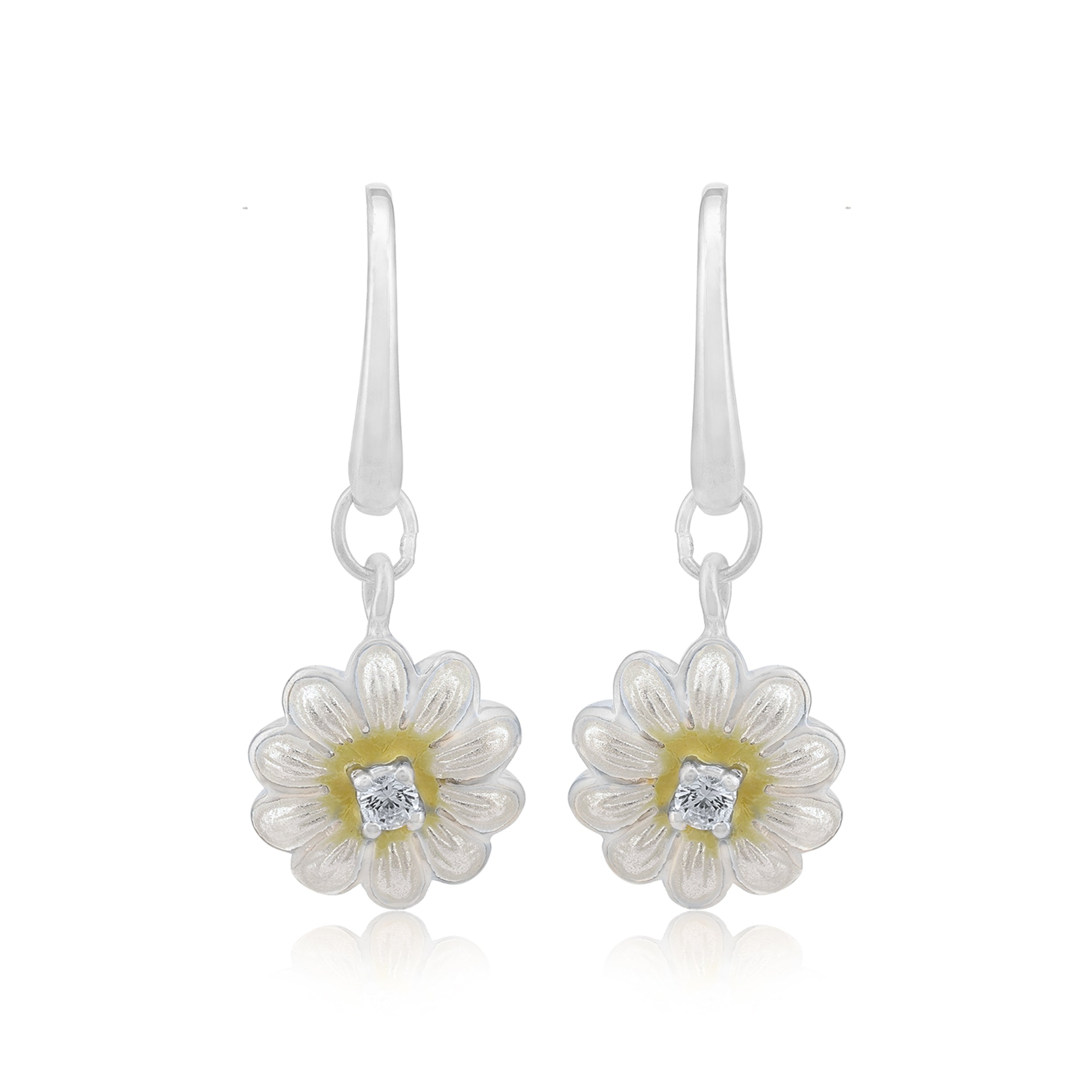 Bright Gold Center Daisy Petal Design 925 Sterling Silver Earring for women