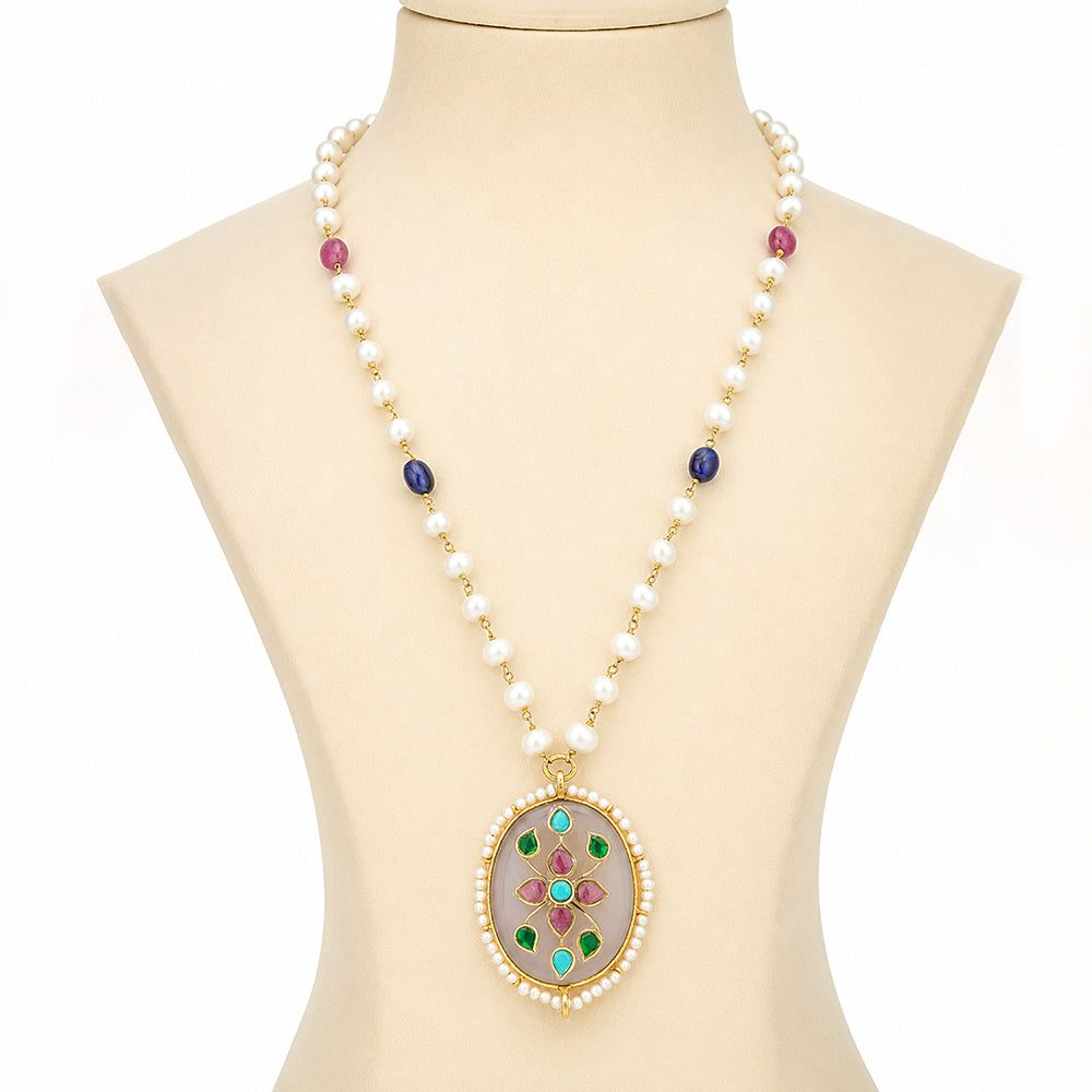 Regal Antique 925 Sterling Silver Pearl Medallion Necklace