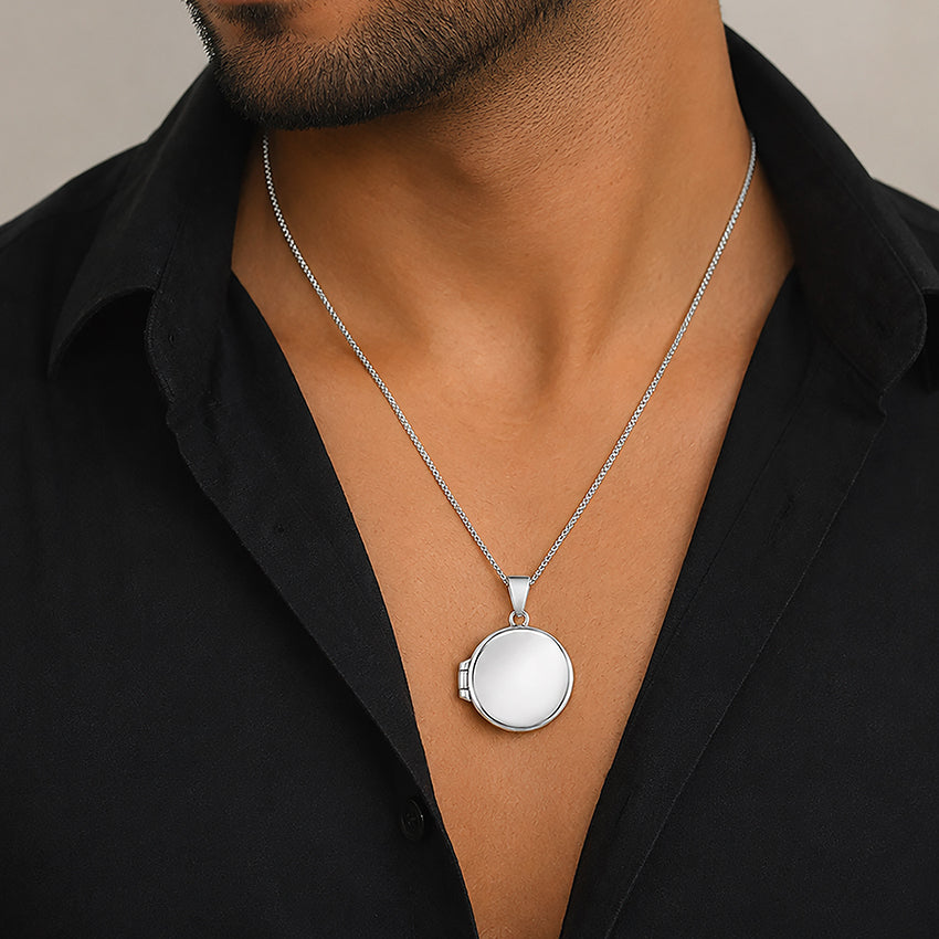 Silver RoundPhoto Locket Rakhi Pendant