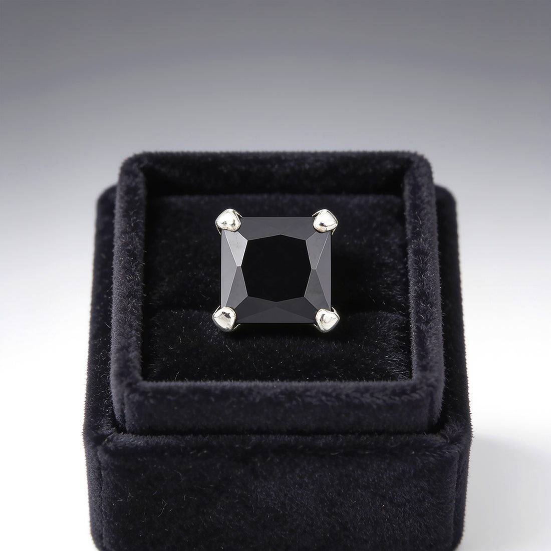 Black square Gemstone silver Nosepin