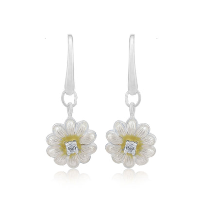 Bright Gold Center Daisy Petal Design 925 Sterling Silver Earring for women