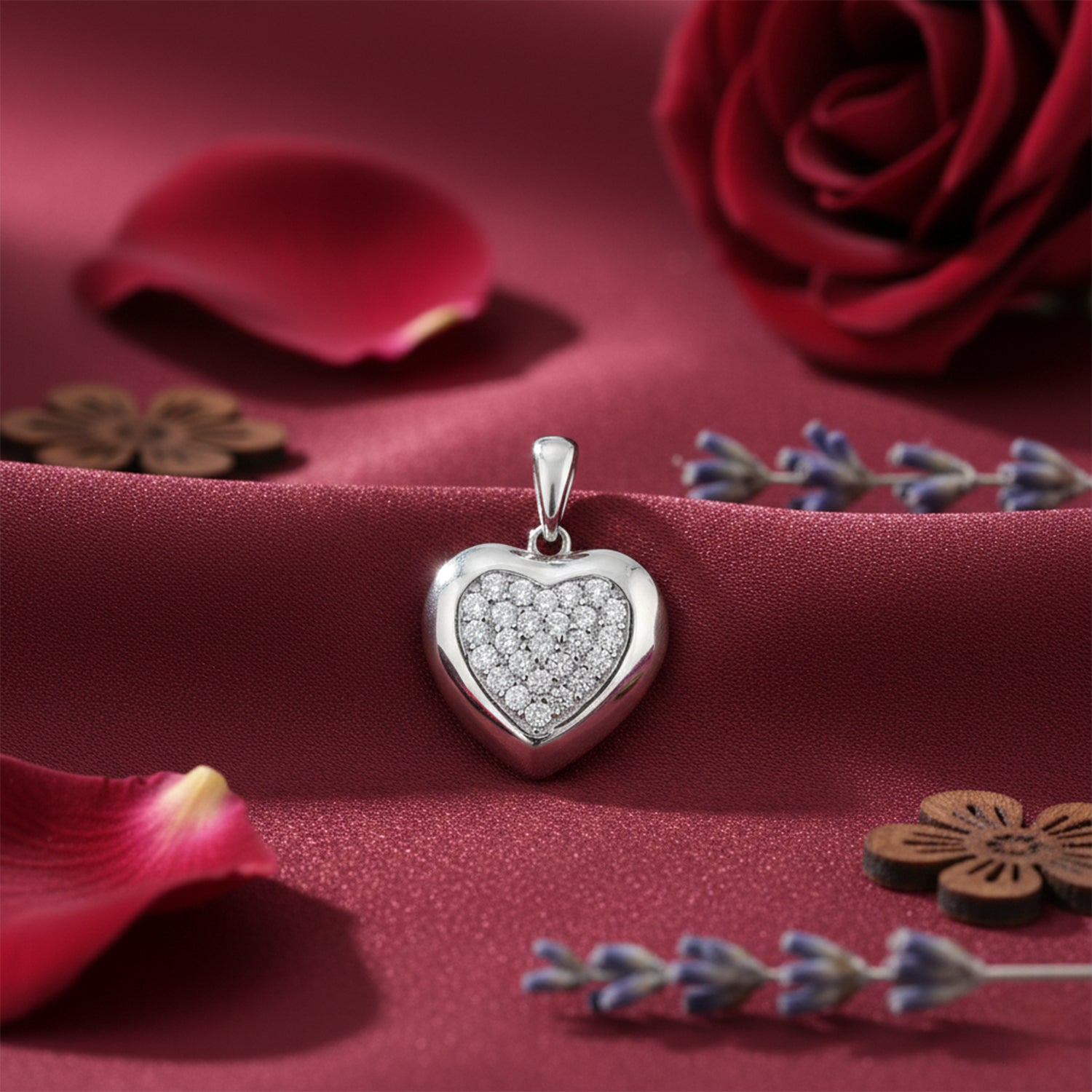 Brilliant Romantic Heart Shine Charm 925 Sterling Silver Pendant for women