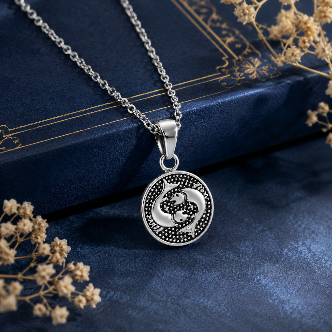 Celestial Astrology Pisces 925 Sterling Silver Pendant for Women