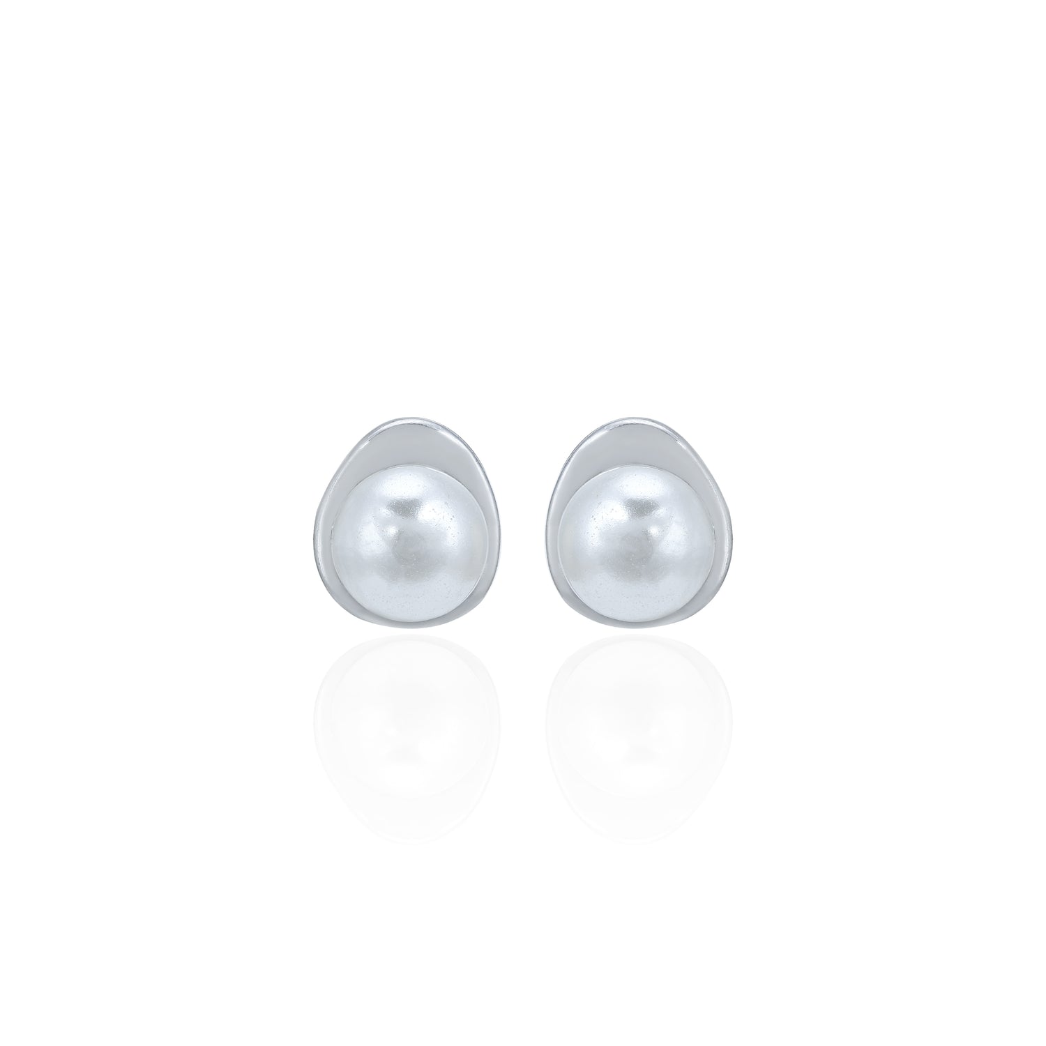 Charming Round Pearl 925 Sterling Silver Stud for Women