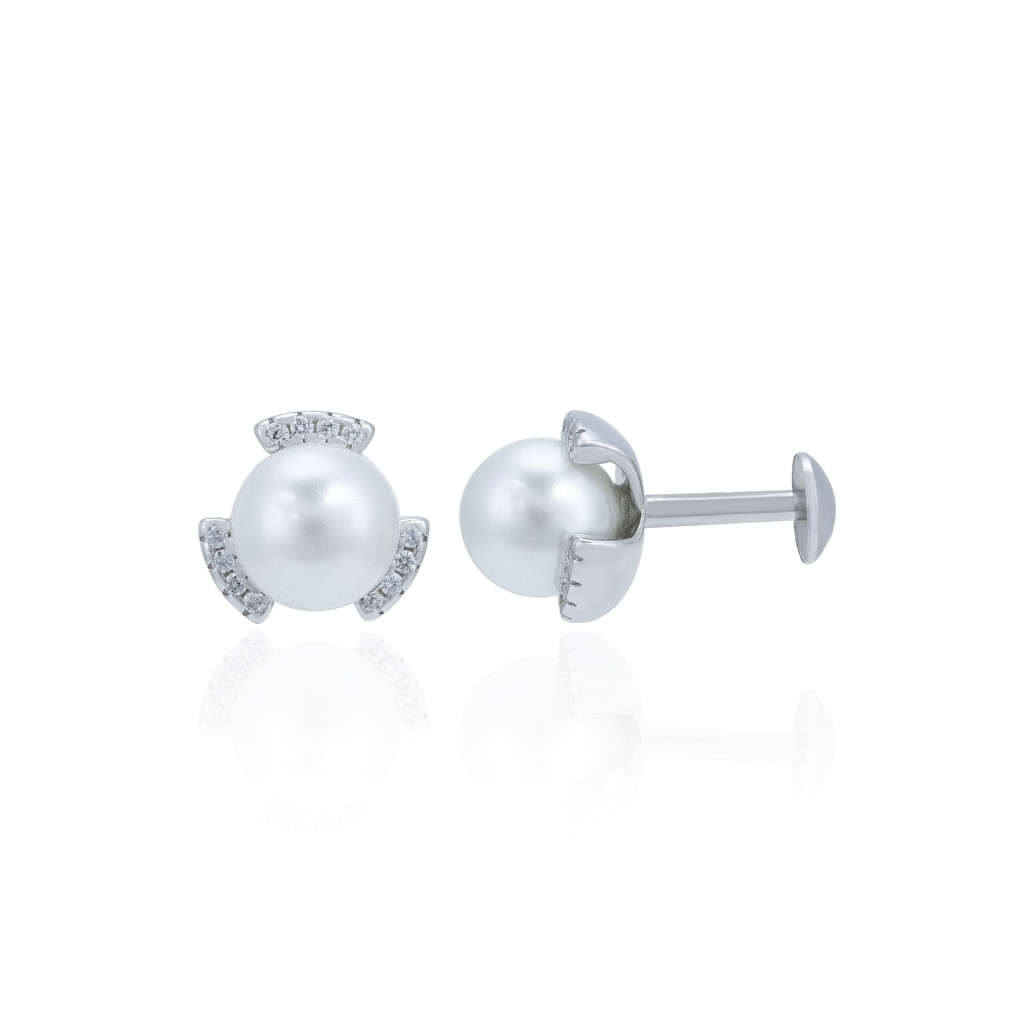 Charming White Pearl 925 Sterling Silver Stud for Women