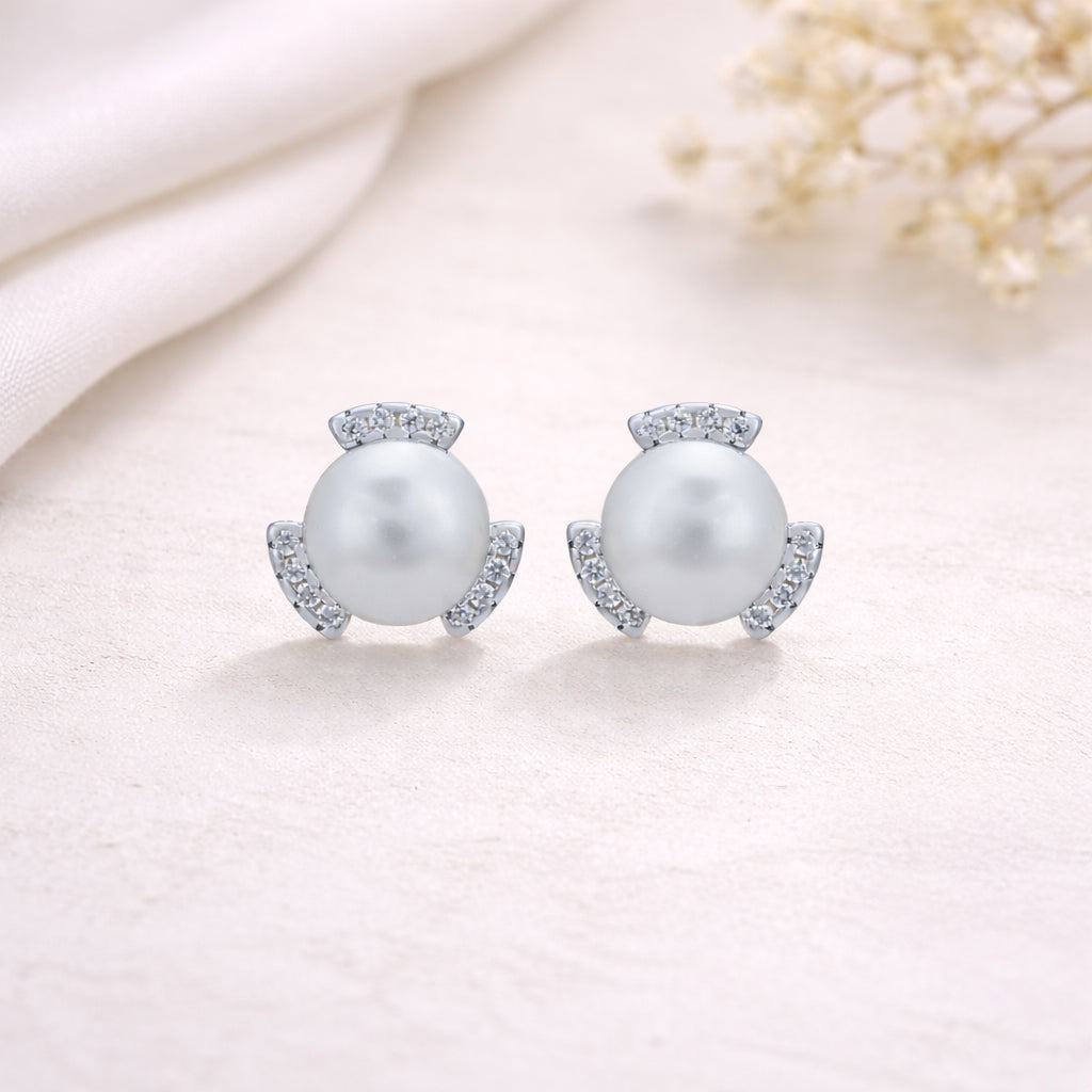 Charming White Pearl 925 Sterling Silver Stud for Women