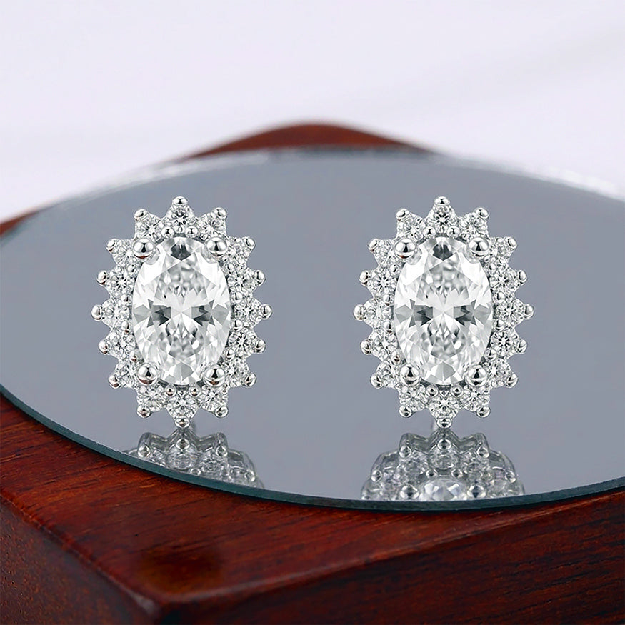Classic Radiance Glow 925 Sterling Silver Stud for women
