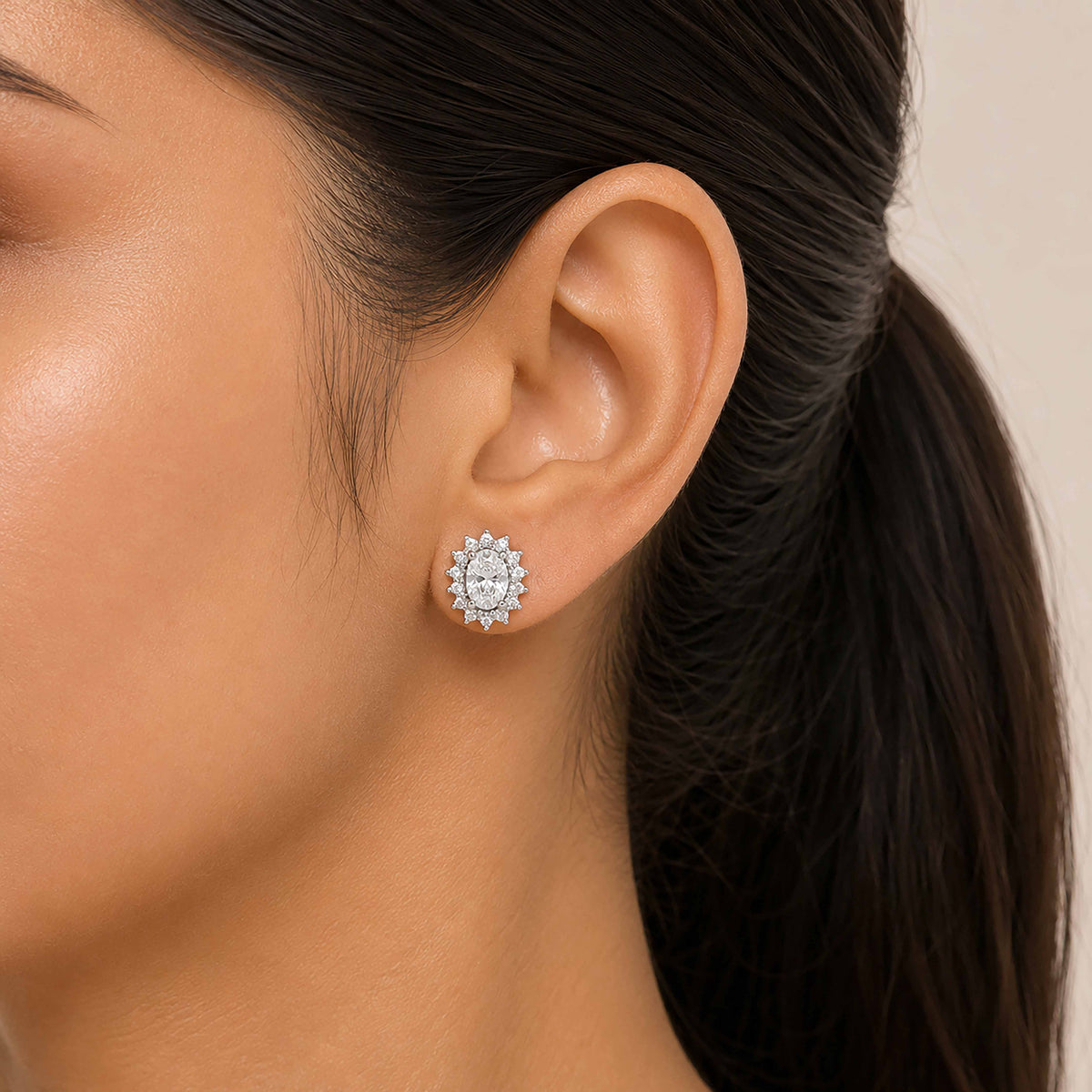 Classic Radiance Glow 925 Sterling Silver Stud for women