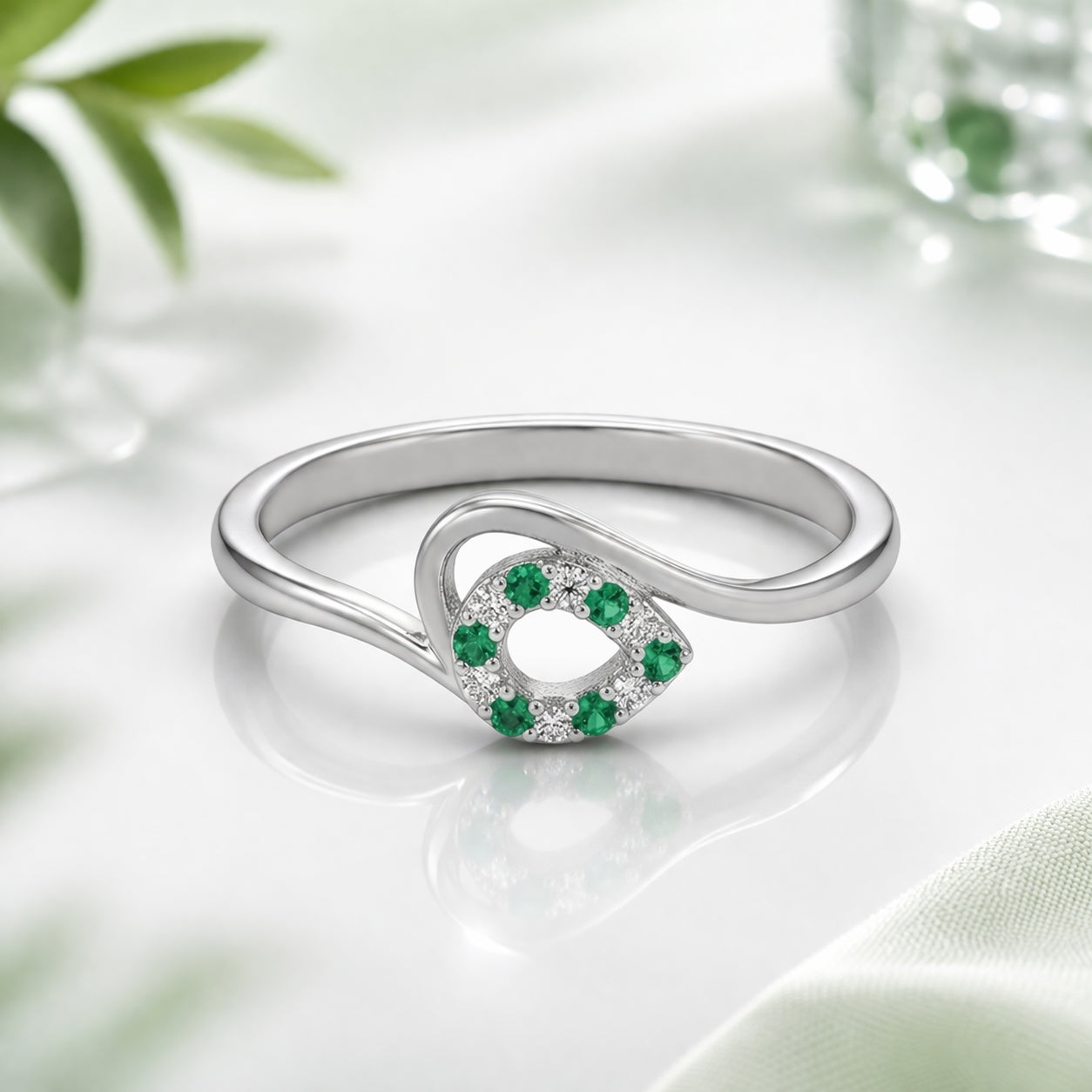 Contemporary Swirl 925 Sterling Silver Teardrop Ring for Women