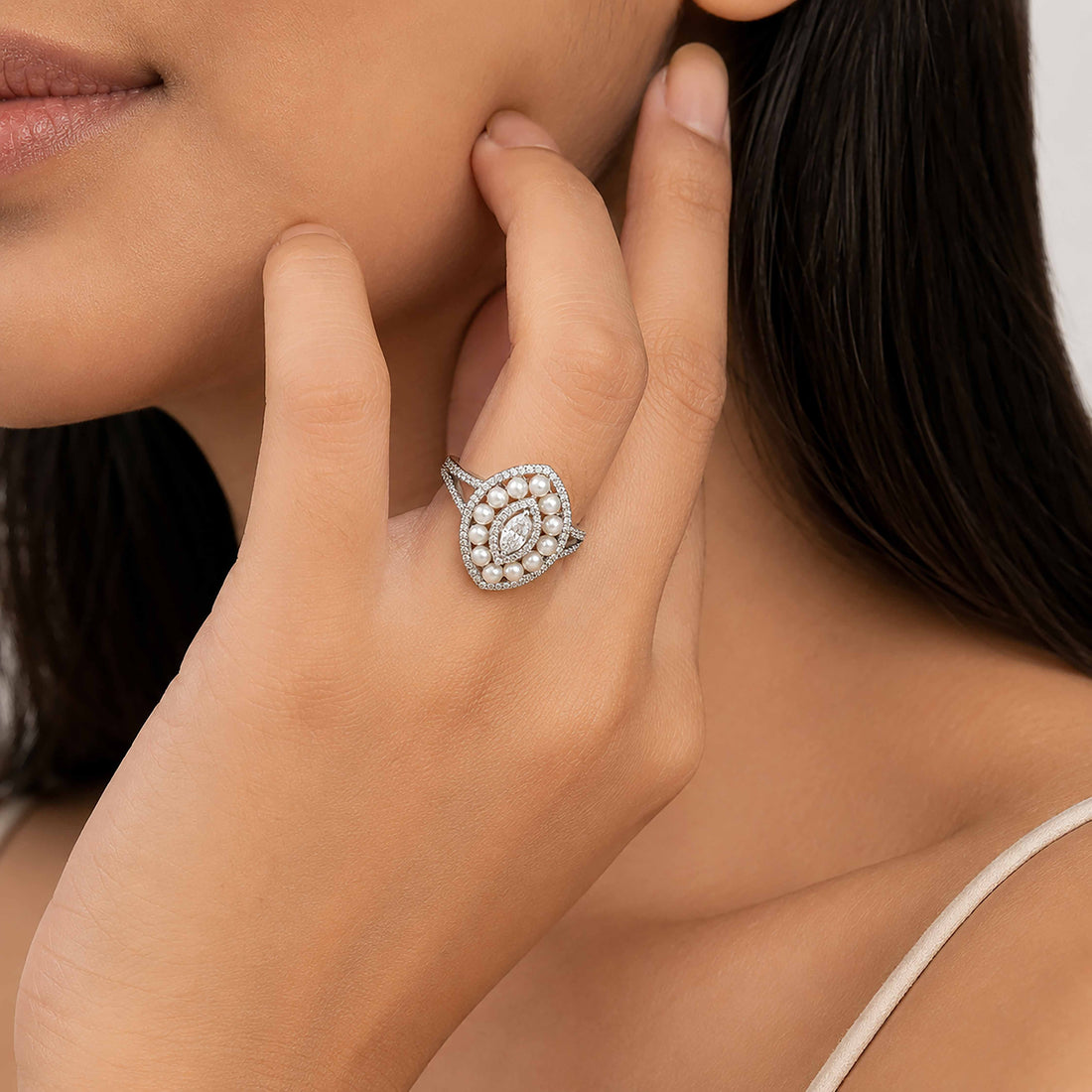 Dazzling Pearl Cluster 925 Sterling Silver Fashion Ring