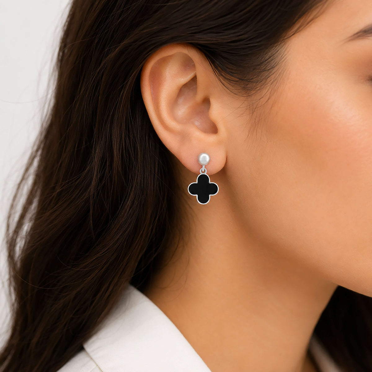 Elegant Black Clover Drop 925 Sterling Silver Earring for Women