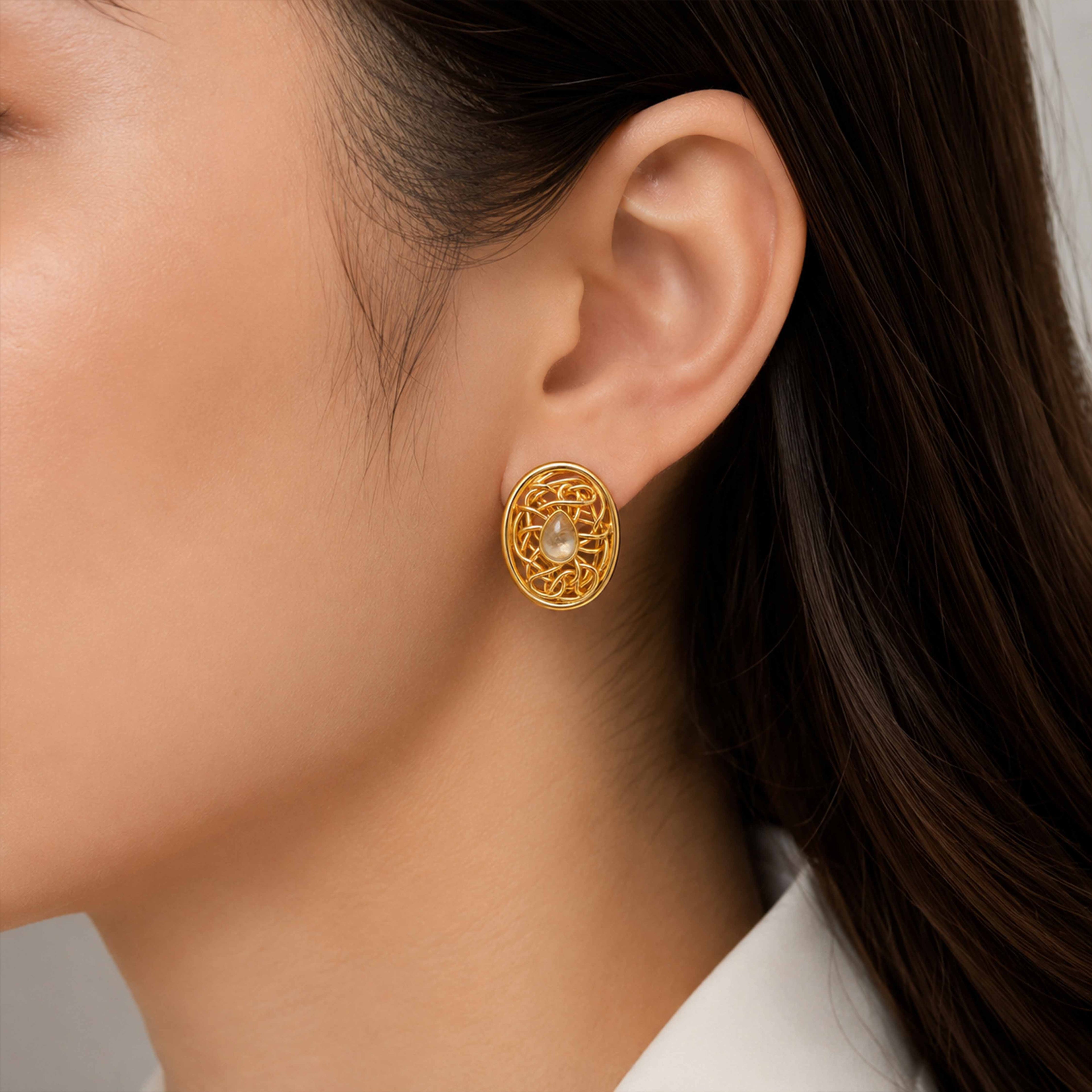 Elegant Golden Lattice 925 Sterling Silver Statement Earrings
