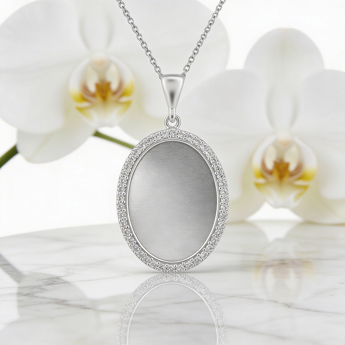 Elegant Oval Frame 925 Sterling Silver Engraving Pendant for women