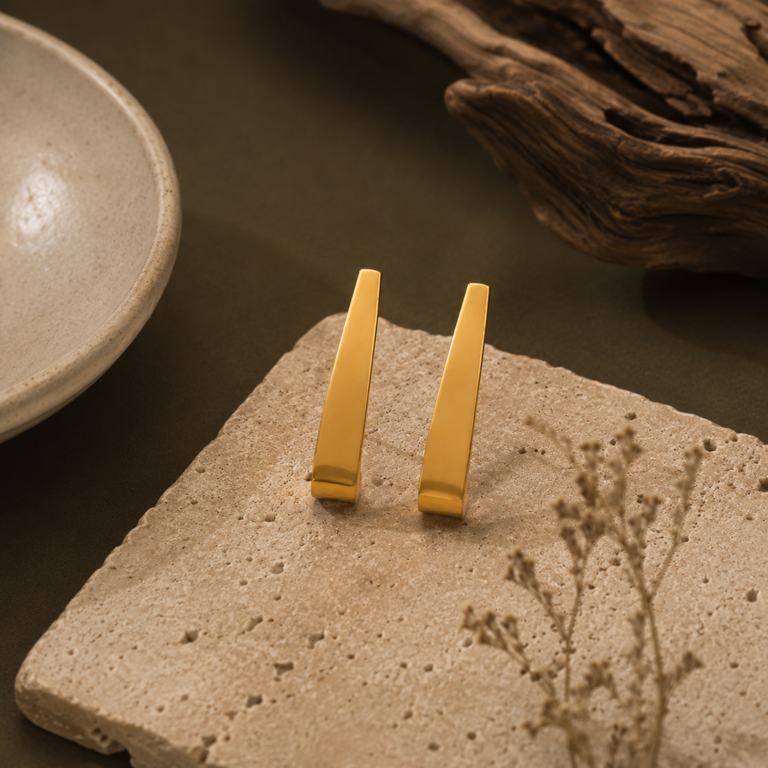 Elegant Golden Elongated Design 925 Sterling Silver Earring for Women