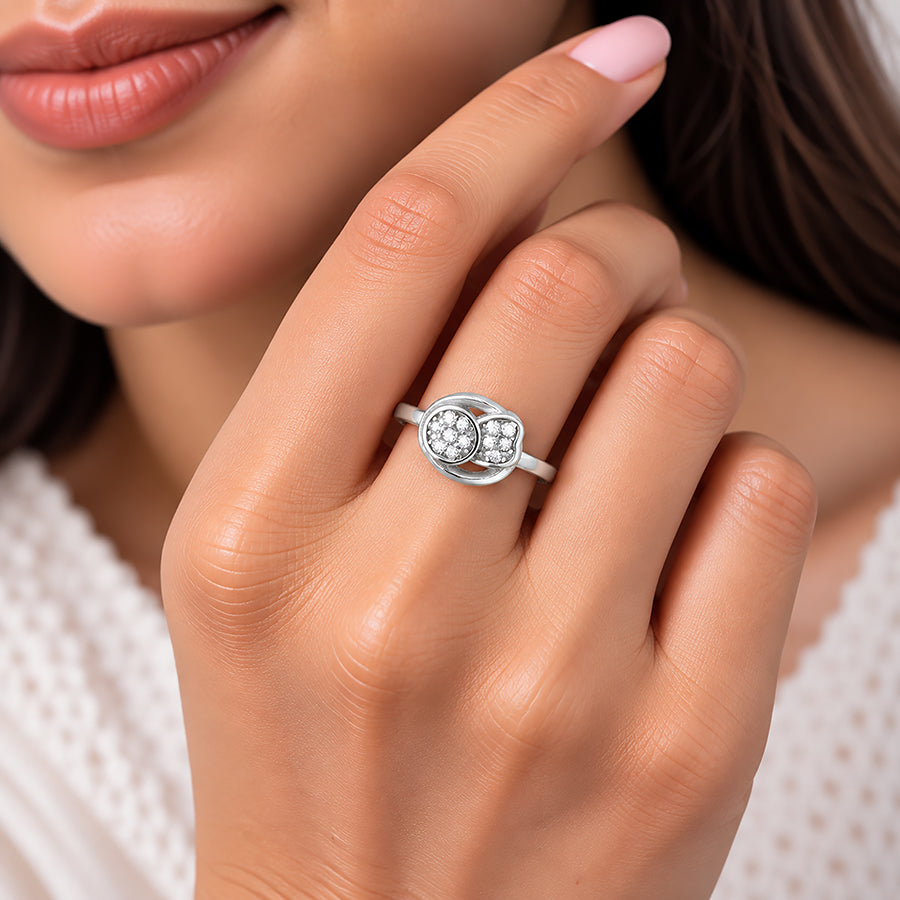 Elegant Knot Design 925 Sterling Silver Ring for Women