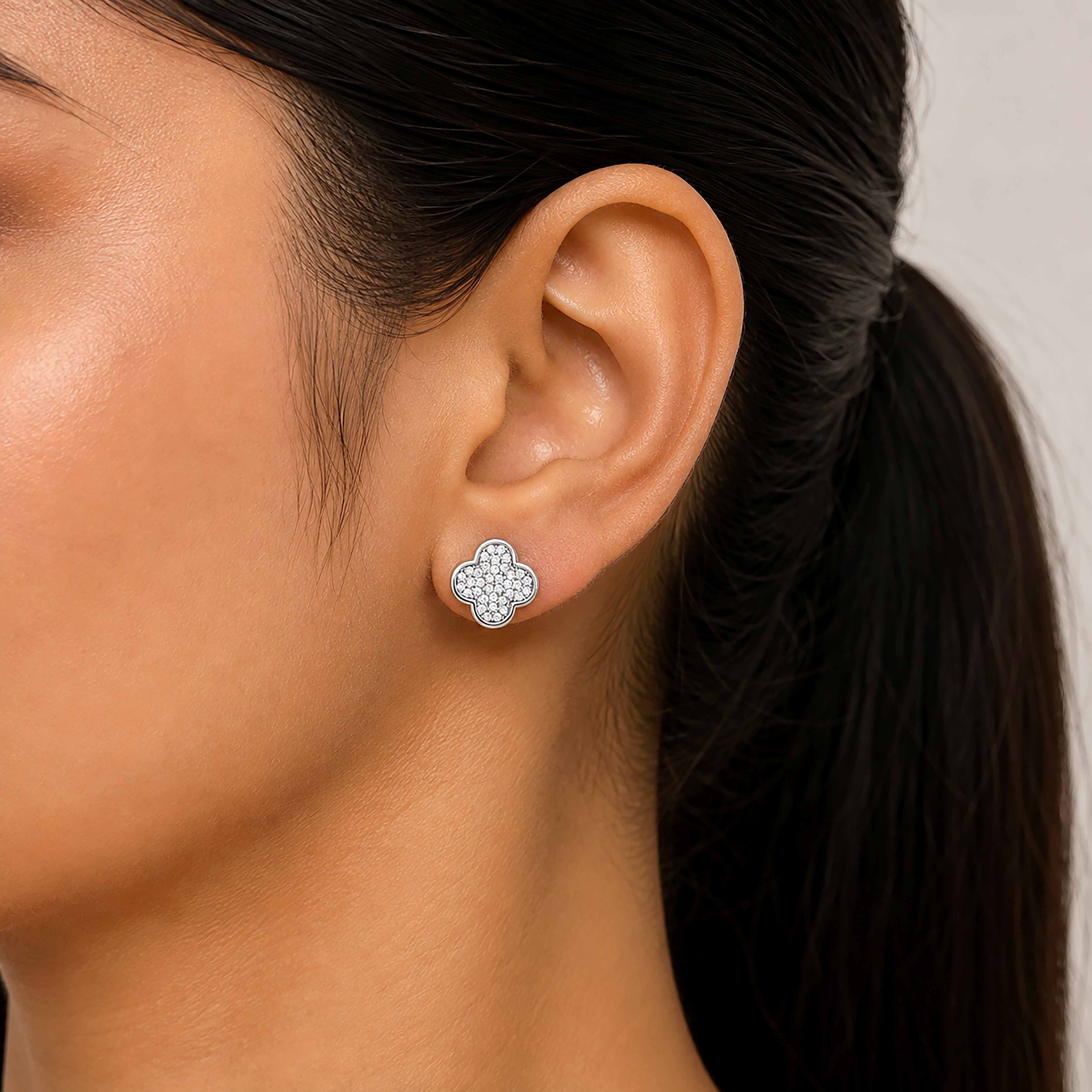 Elegant Lucky Clover 925 Sterling Silver Stud for women