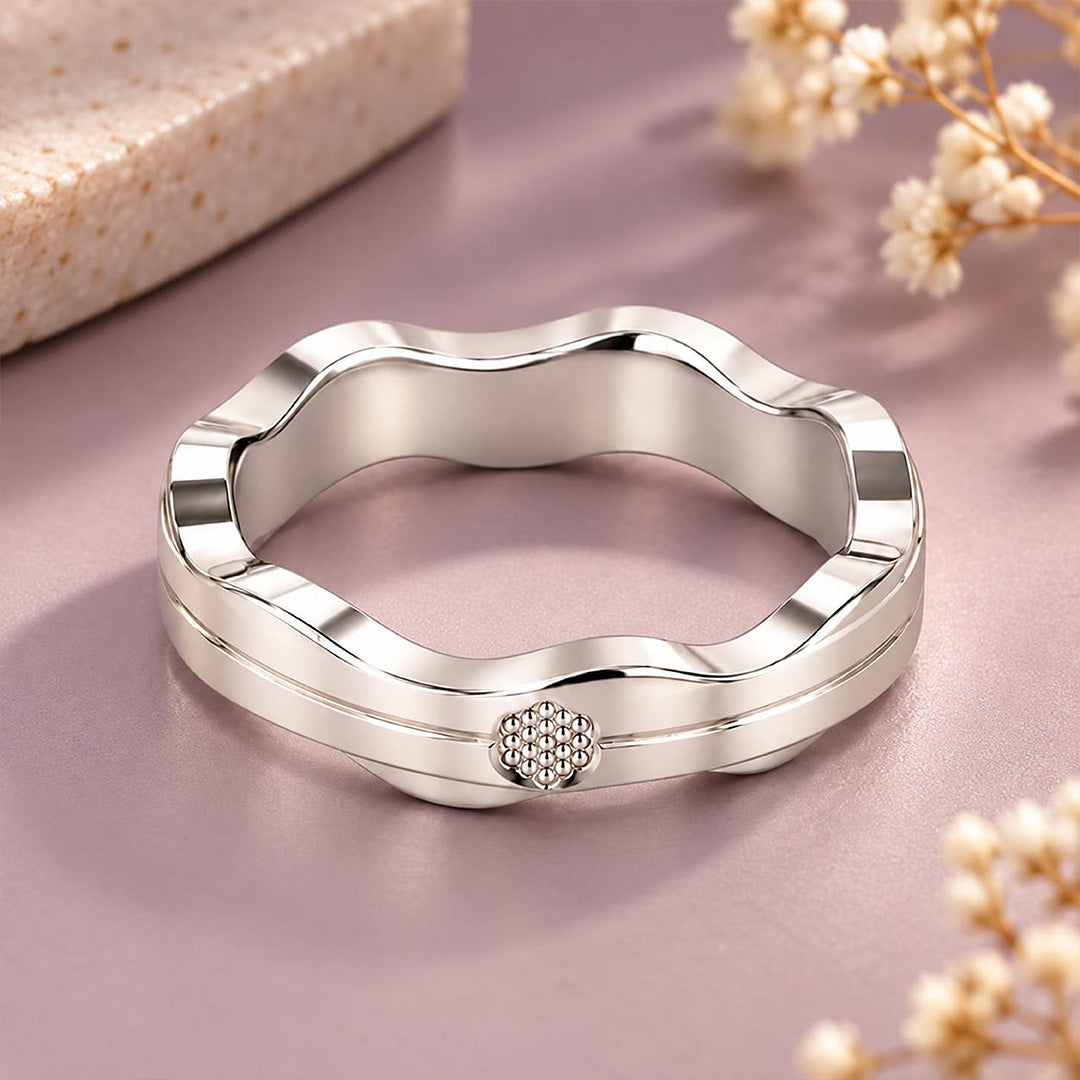 Elegant Wave 925 Sterling Silver Textured Band Ring