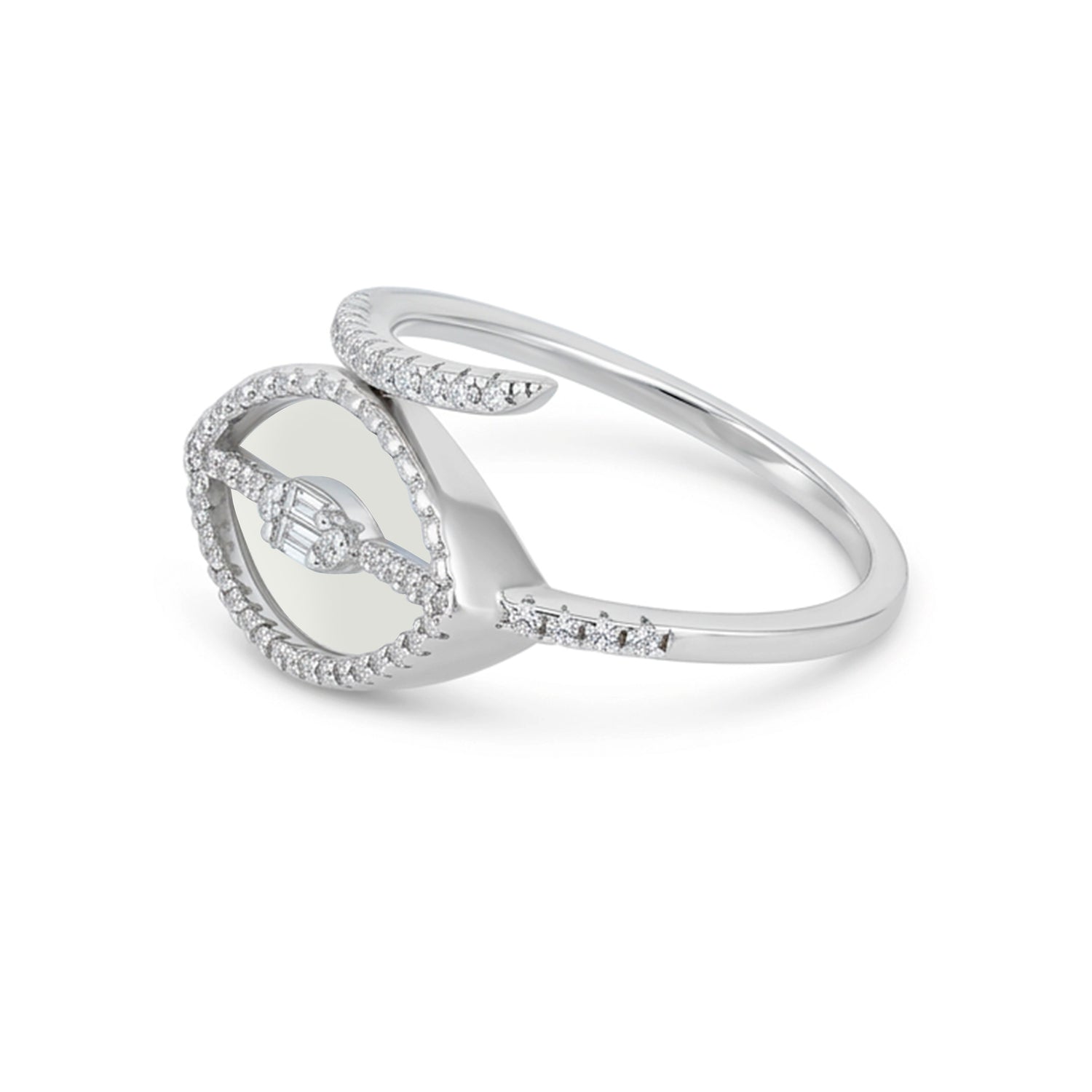 Glamorous Oval Eye Halo Brilliance 925 Sterling Silver Ring for women