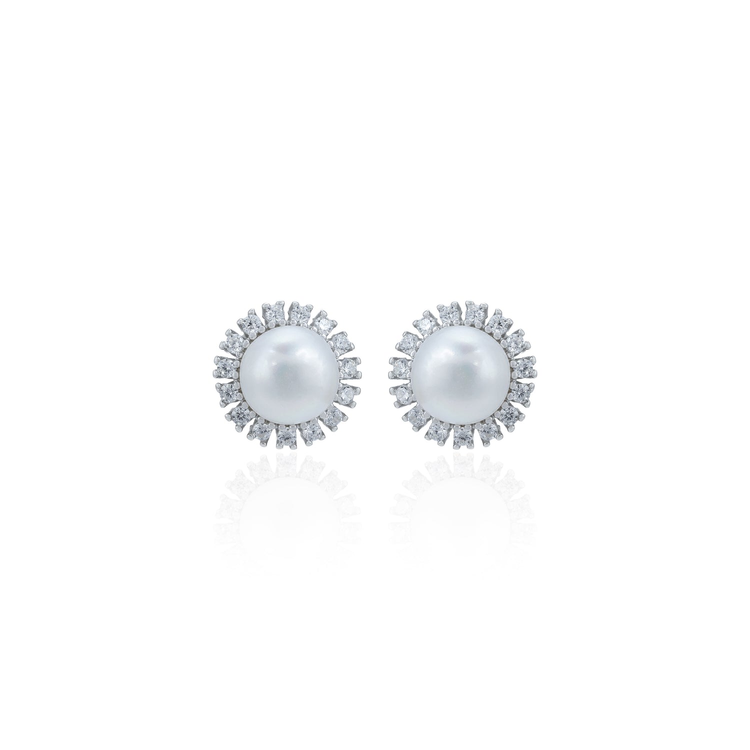 Glittering White Pearl 925 Sterling Silver Stud for Women