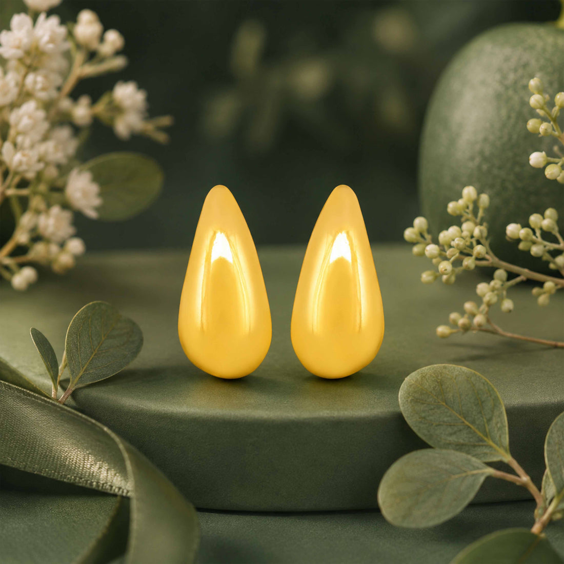 Golden Flame 925 Sterling Silver Sculpted Elegance Earring
