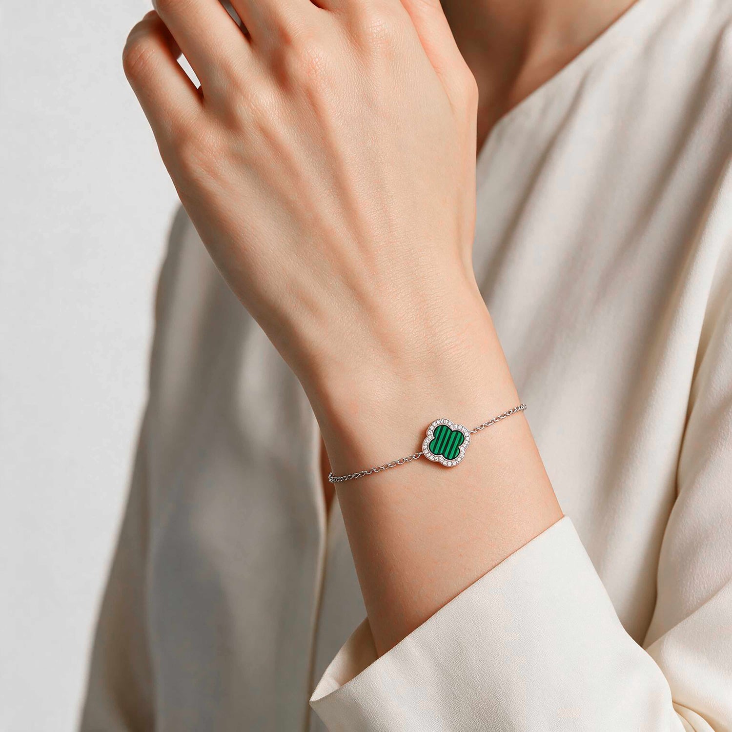 Green clover Clip Bracelet