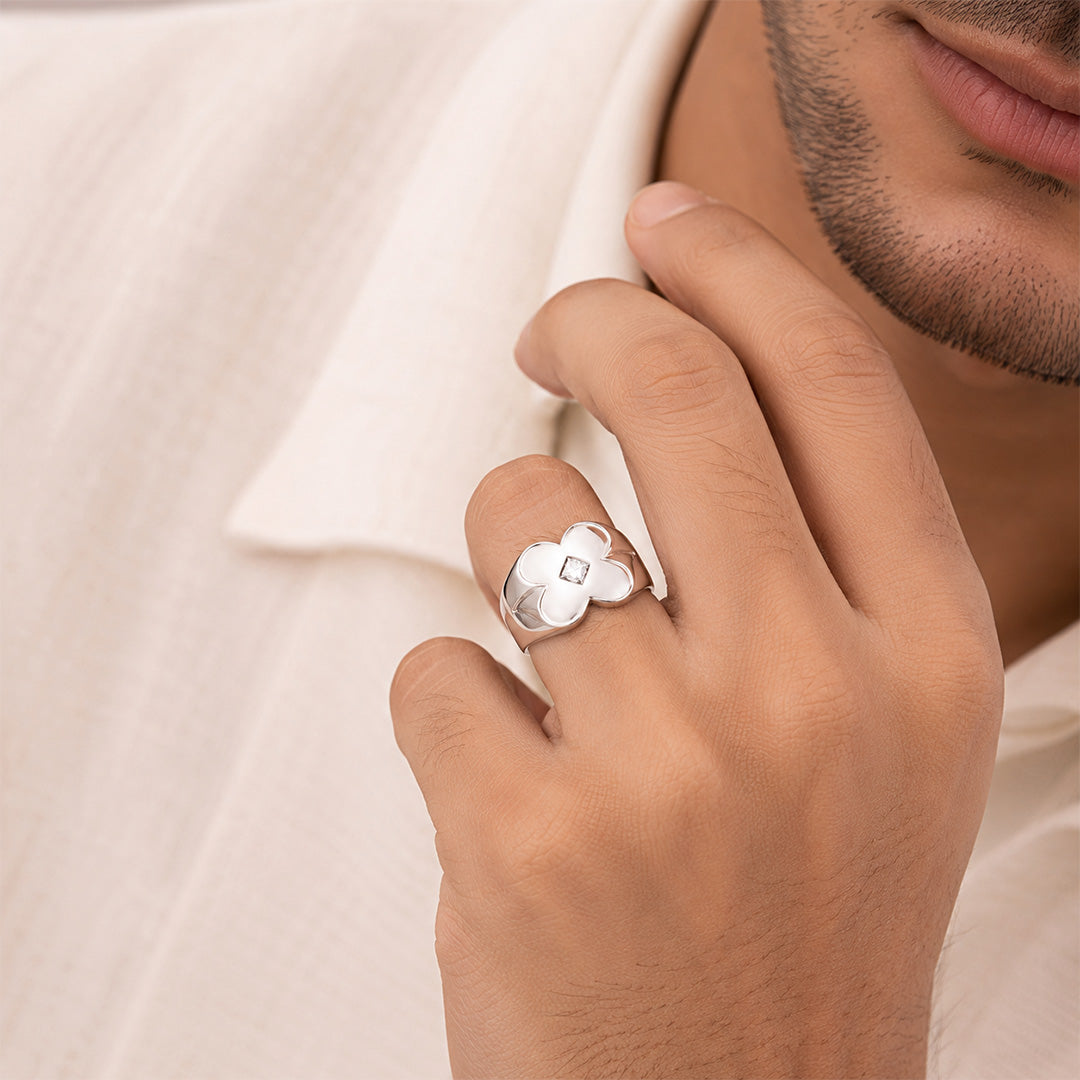 Lucky Clover Signet Silver Ring