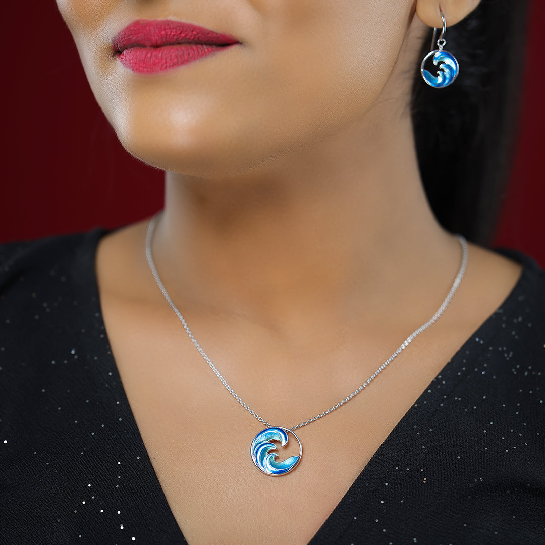 Ocean Breeze Flowing Wave Rhodium Plated Chain Pendants