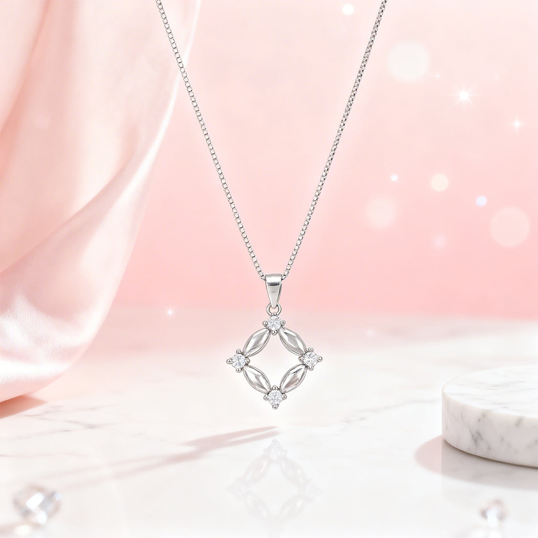 Oval Link White Stone Sparkle 925 Sterling Silver Chain pendant for Women