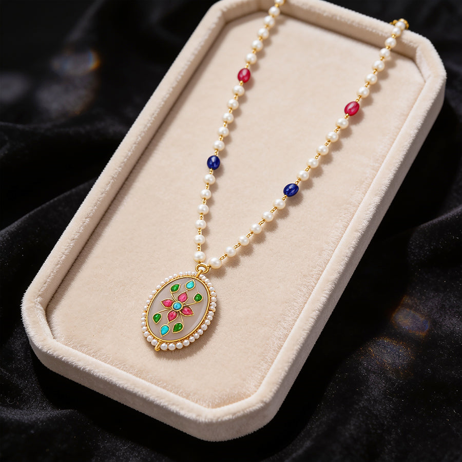 Regal Antique 925 Sterling Silver Pearl Medallion Necklace