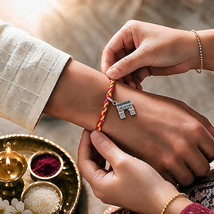 SilverArc de Triomphe Rakhi Pendant