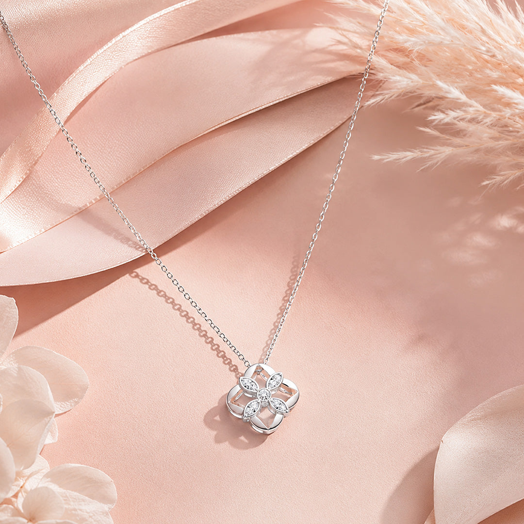 Sparkling Petal Bloom 925 Sterling Silver Chain Pendant for Women