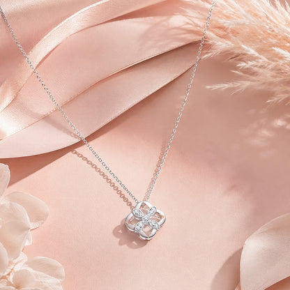 Sparkling Petal Bloom 925 Sterling Silver Chain Pendant for Women