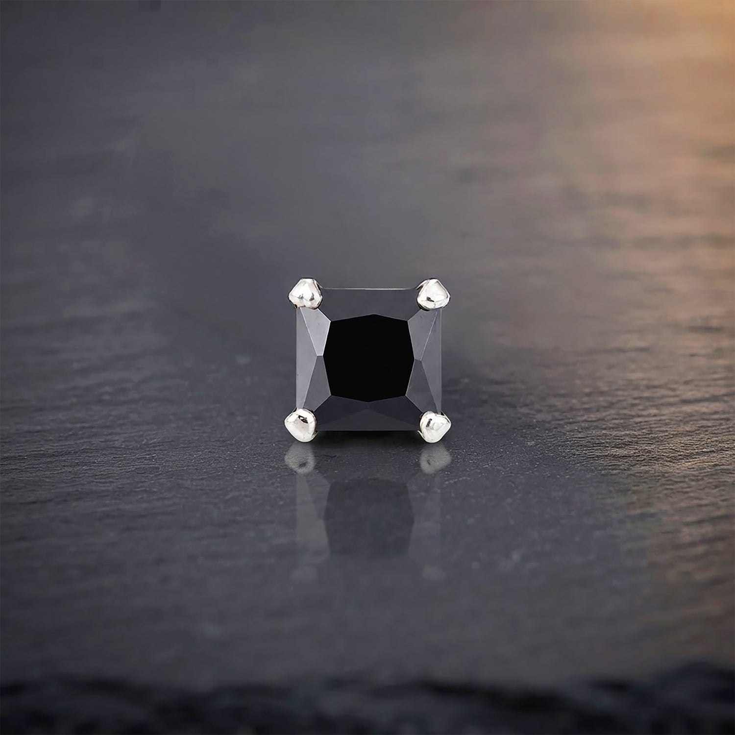 Square Blackstone Silver Nosepin