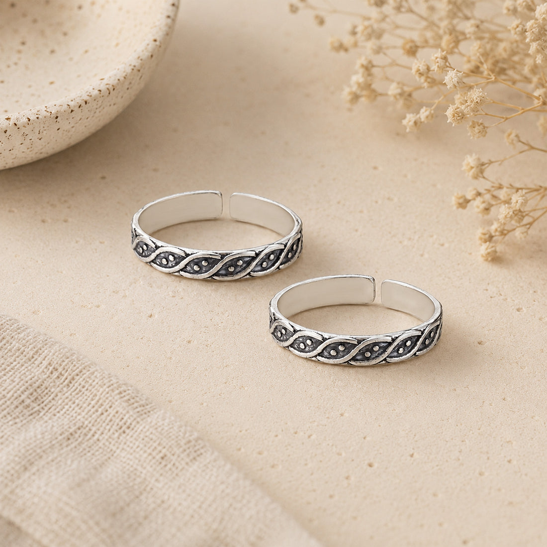 Timeless Oxidised 925 Sterling Silver Toe Ring for Women