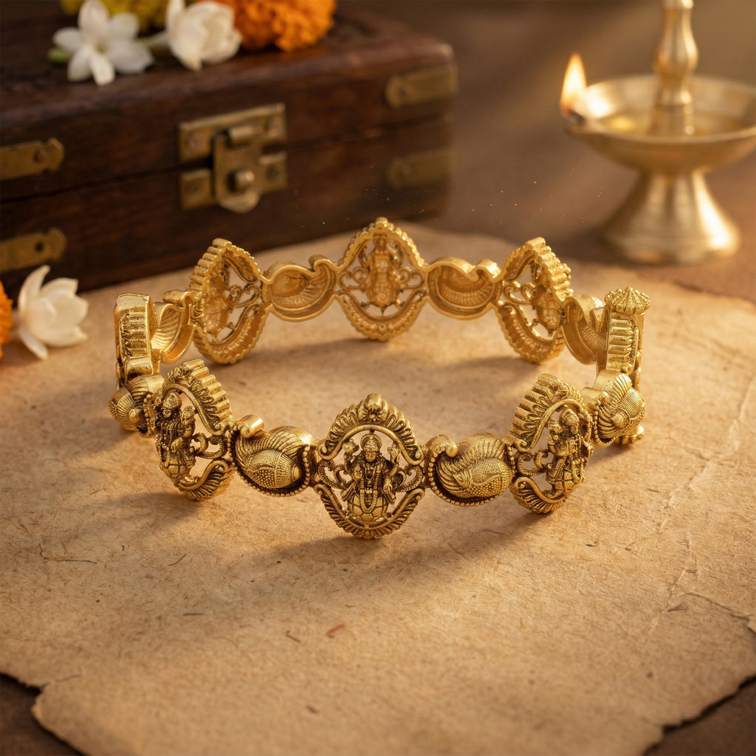 Traditional Goddess Lakshmi Paisley Alternative Pattern 925 Sterling Silver Bangle for Women