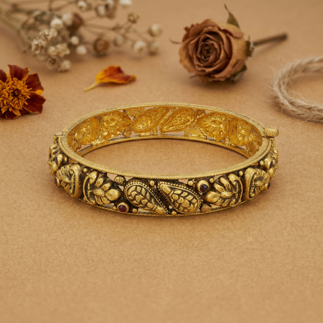 Traditional Leaf Motif 925 Sterling Silver Dark Stone Bangle for Women