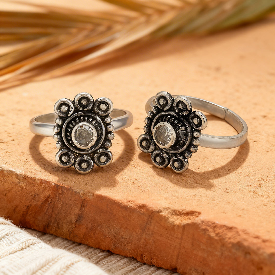 Vintage Petal Band 925 Sterling Silver Oxidised Toe Ring for Women