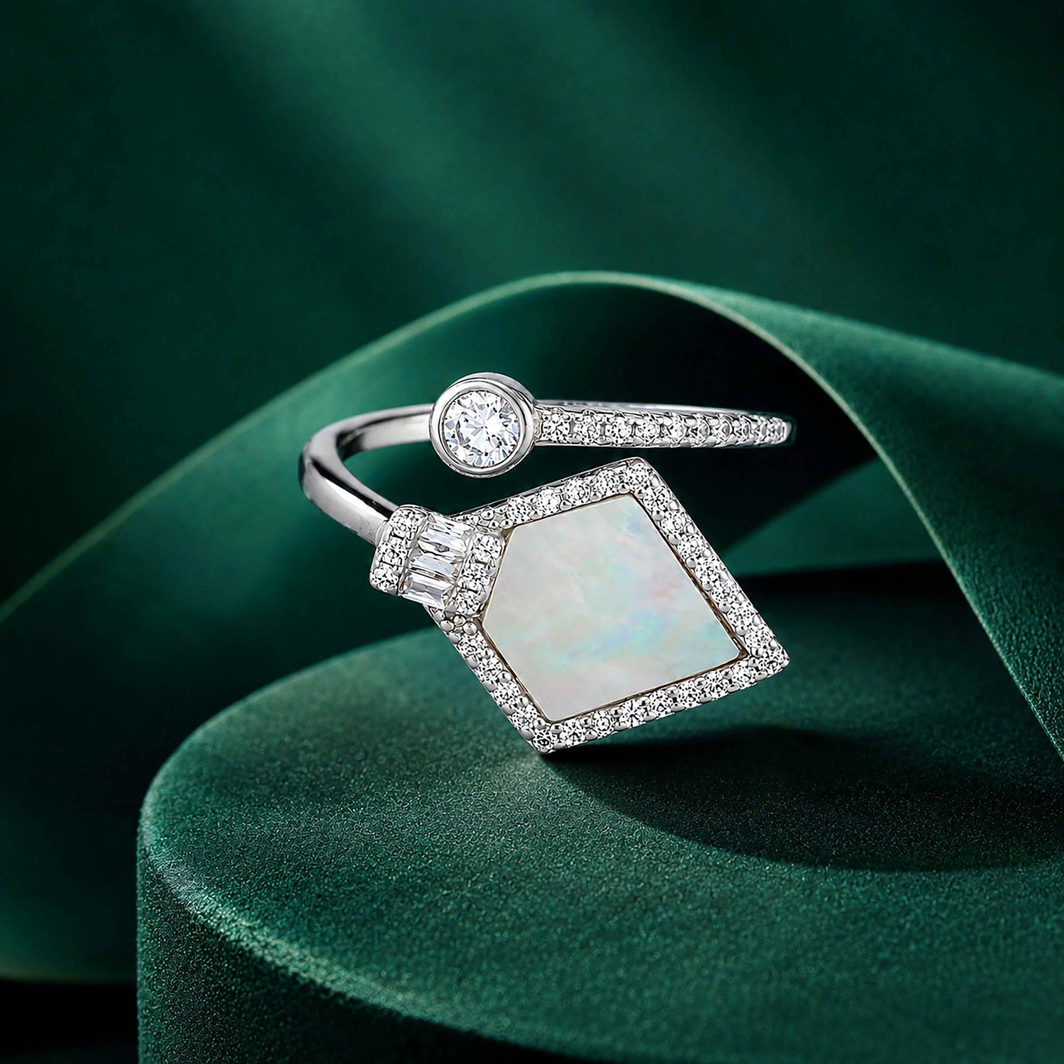 Zenith Silver Kite-Shape Mother of Pearl Open Ring