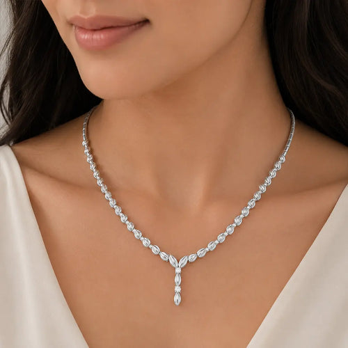 Necklace - Hover